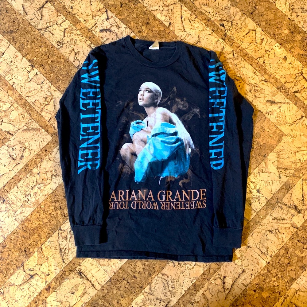 Ariana Grande Sweetener World Tour 2019 Long Sleeve Shirt RARE